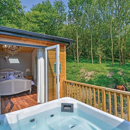 Charlesworth Lodges Глоссоп Экстерьер фото
