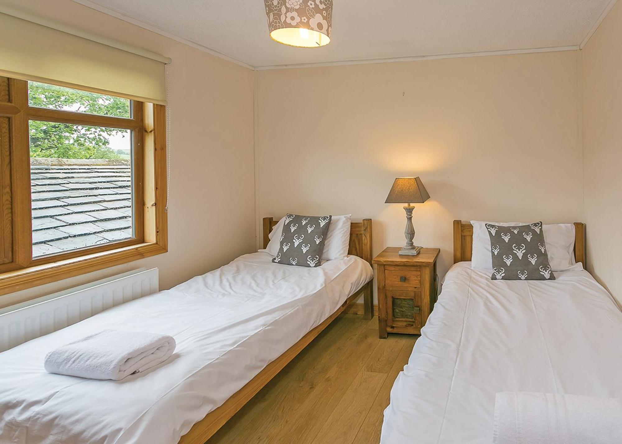 Charlesworth Lodges Глоссоп Номер фото
